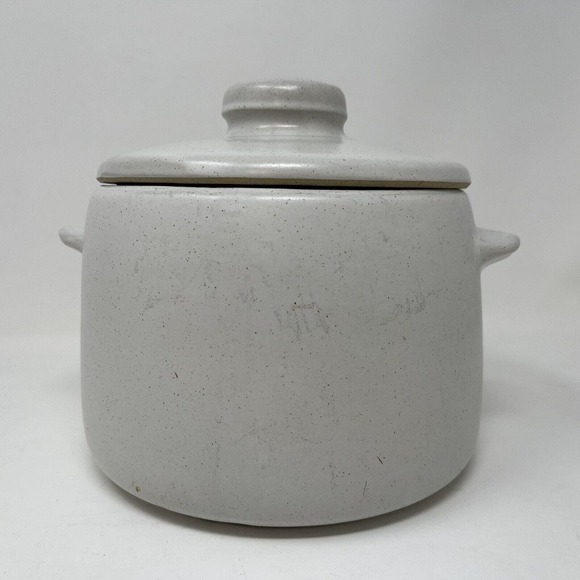 Vintage Westbend Chili Bean Pot with Lid Primitive Style Pottery Crock MCM 2 qt. - Picture 4 of 11